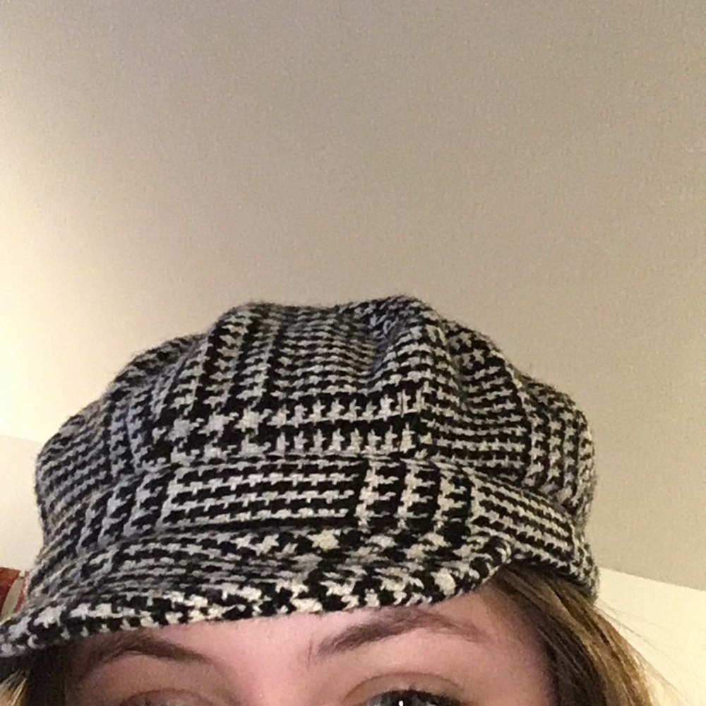 cute hat!